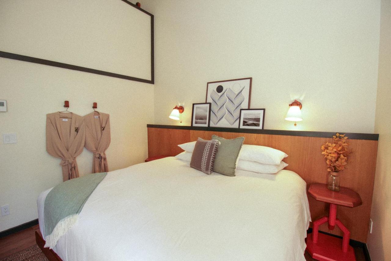 Lodge At Marconi Marshall Екстер'єр фото